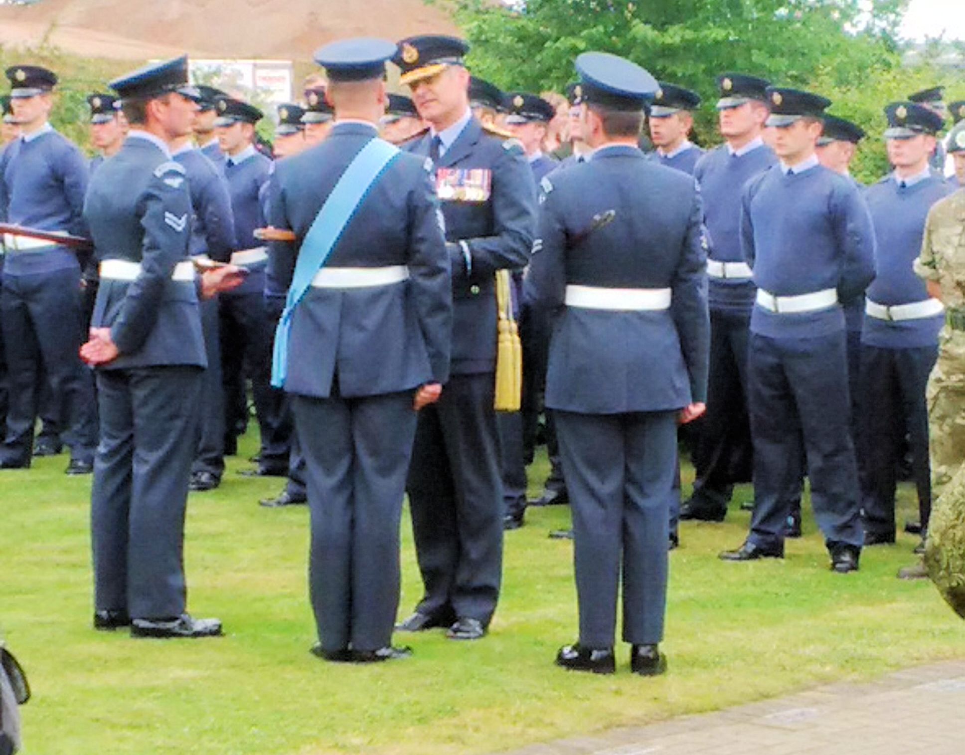 CG with Trainee Gunners attending NMA